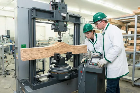 Boise Cascade materials lab bending test on LVL sample